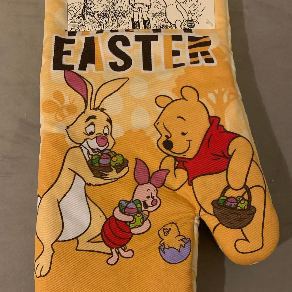 New Winnie the Pooh Easter Oven Mitts